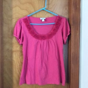 🌻🌻3 for $25 LOFT tee with Rosette neckline, L